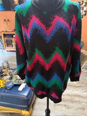 Vintage Classic Essentials Black Multicolor Chevron Knit Sweater